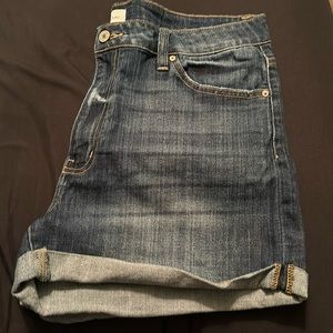 Kan Can blue jean shorts